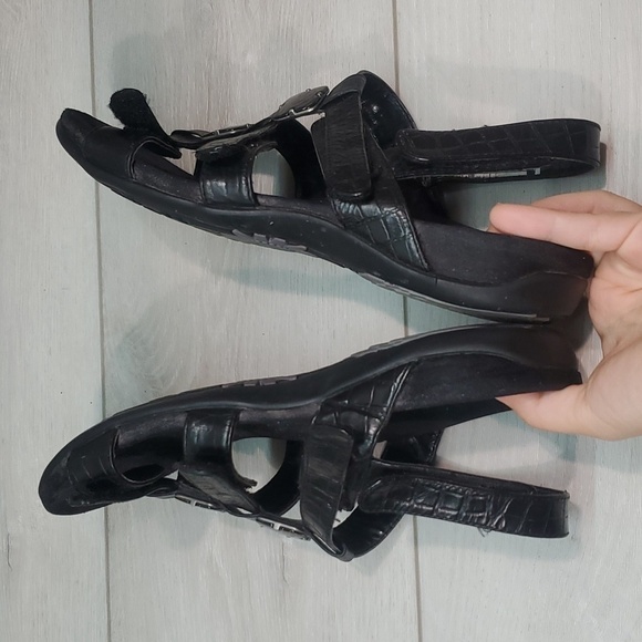 Vionic Women Amber Comfort Hook&loop Sandals Flats shoes sz 9 - Picture 9 of 12